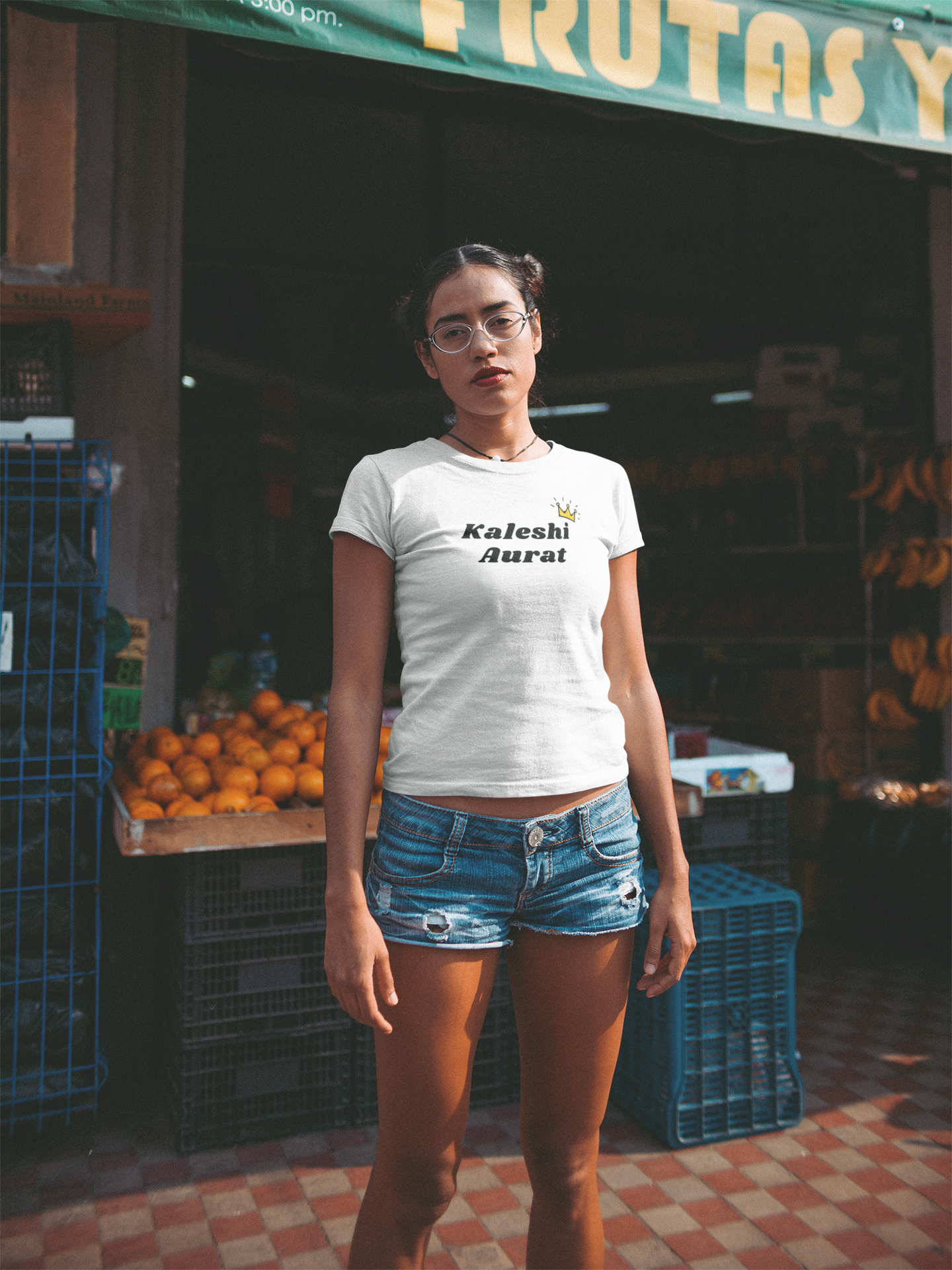 Kaleshi Aurat T-Shirt